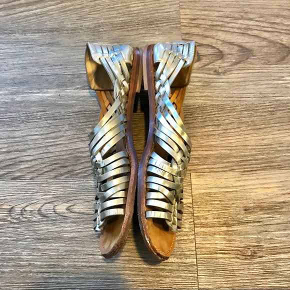 TORY BURCH SILVER HUARACHE LEATHER SANDALS SZ 9.5 - Picture 3 of 6
